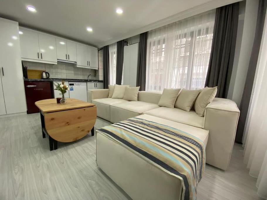 Renovated 2br Near Metro Daire