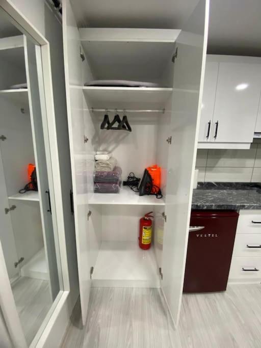 Renovated 2br Near Metro Daire *